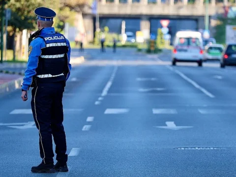 Detalji akcije u Hadžićima: Policija pronašla 65 stranih državljana, sumnja se na organizovano krijumčarenje