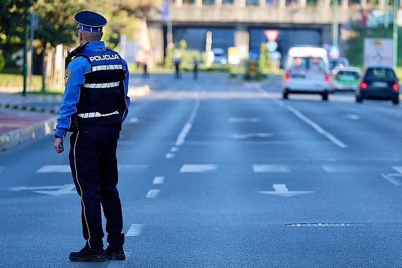 Detalji akcije u Hadžićima: Policija pronašla 65 stranih državljana, sumnja se na organizovano krijumčarenje