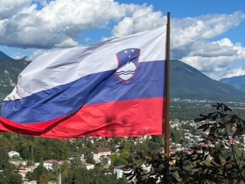 Slovenija pooštrava pravila za strance: Za boravak će trebati više od 1.000 eura, a spajanje porodice tek nakon tri godine